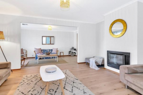 Laidback Seaford Family Retreat 200m from Beach Adelaide